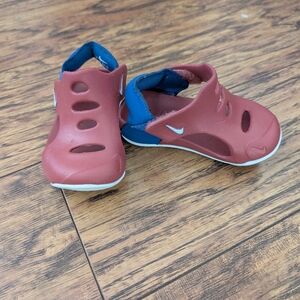 Nike Sunray Red‎ And Blue Sandal
